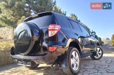 Внедорожник / Кроссовер Toyota RAV4 2012 в Ровно