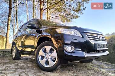 Позашляховик / Кросовер Toyota RAV4 2012 в Рівному