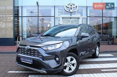 Внедорожник / Кроссовер Toyota RAV4 2020 в Киеве