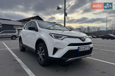 Позашляховик / Кросовер Toyota RAV4 2017 в Києві