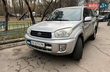 Позашляховик / Кросовер Toyota RAV4 2001 в Києві