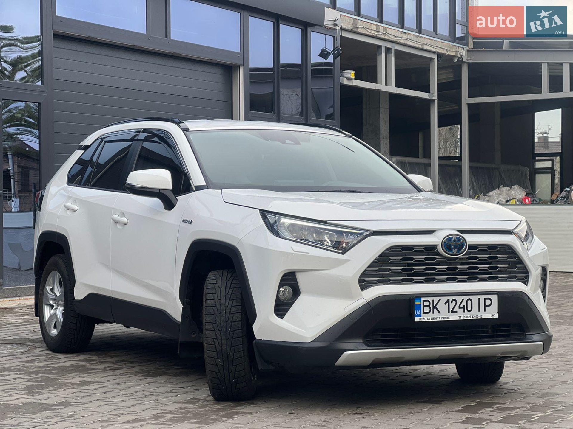 2020 Toyota RAV 4 - фото 1