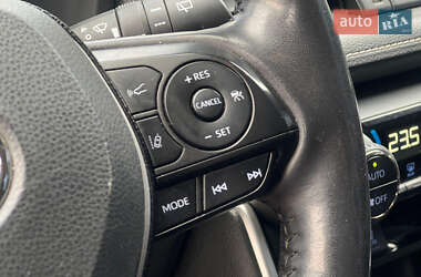 Внедорожник / Кроссовер Toyota RAV4 2020 в Рокитном