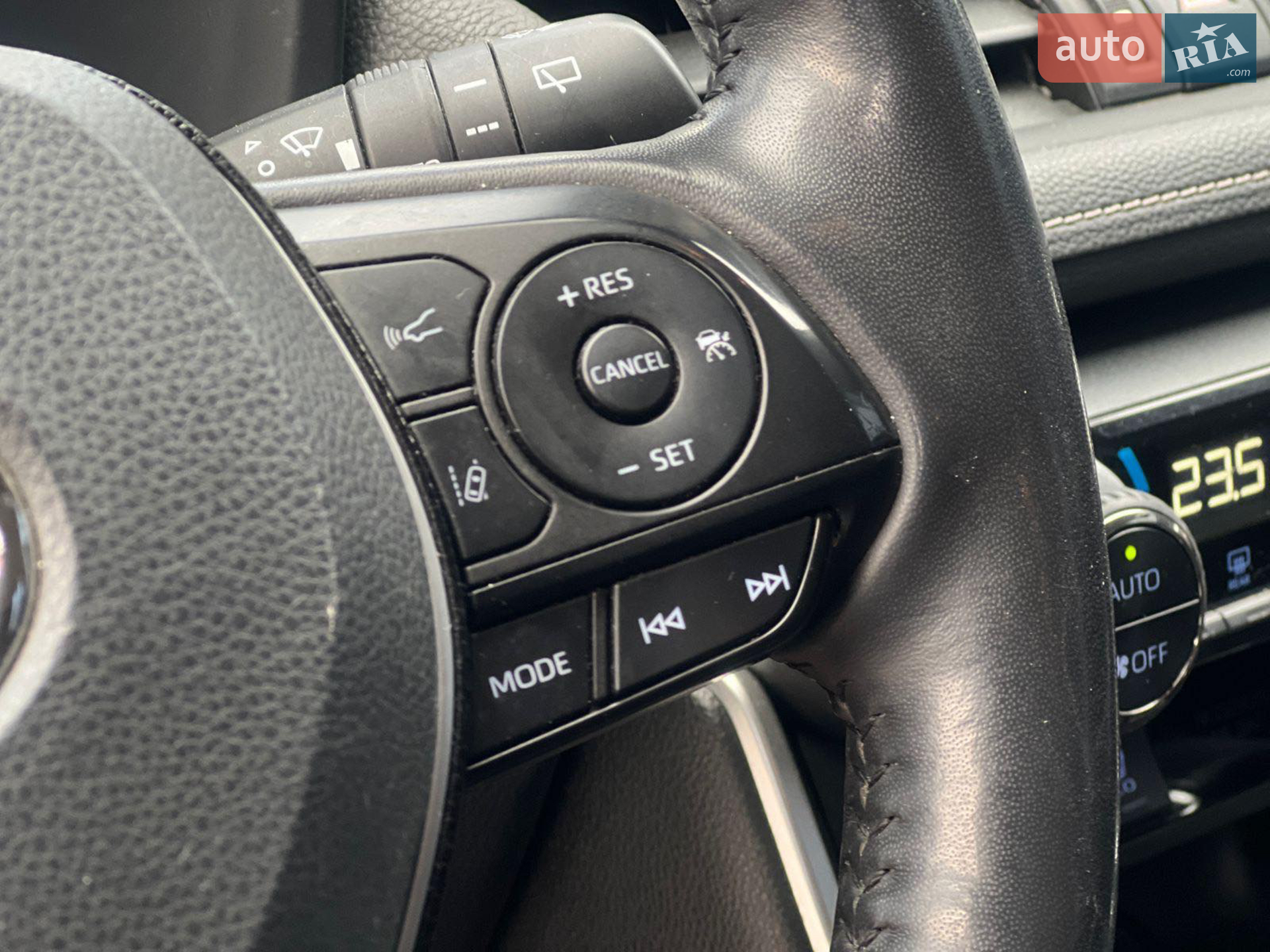 2020 Toyota RAV 4 - мініатюра 4