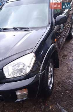 Внедорожник / Кроссовер Toyota RAV4 2001 в Харькове