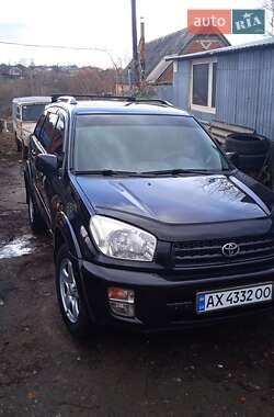 Внедорожник / Кроссовер Toyota RAV4 2001 в Харькове