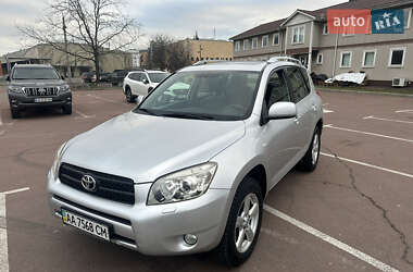 Внедорожник / Кроссовер Toyota RAV4 2006 в Киеве