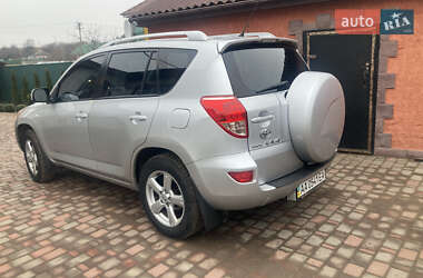 Внедорожник / Кроссовер Toyota RAV4 2007 в 