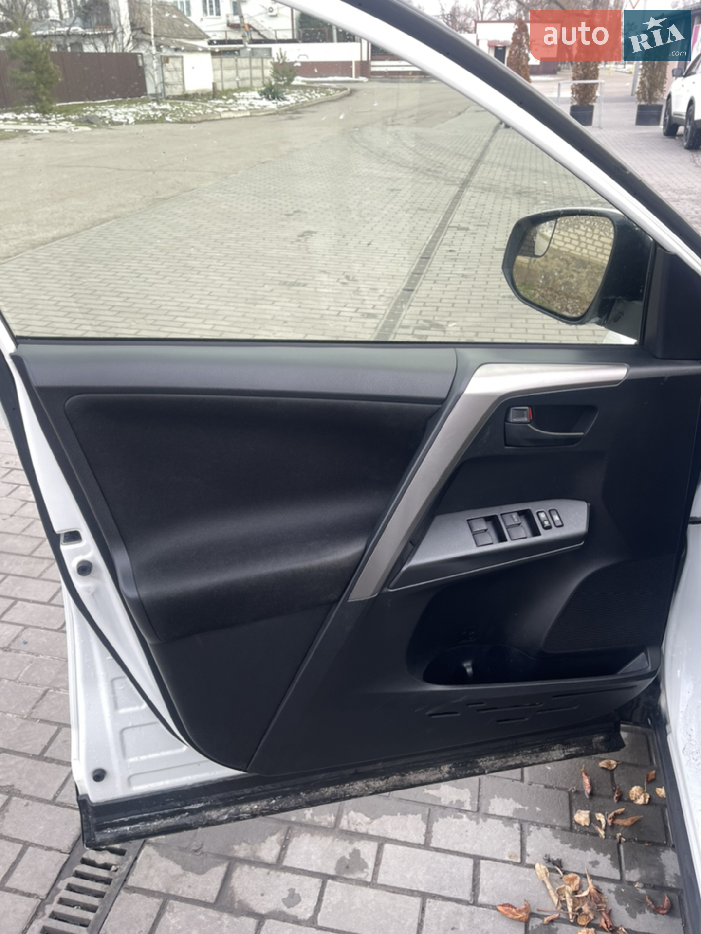 2018 Toyota RAV 4 - мініатюра 11