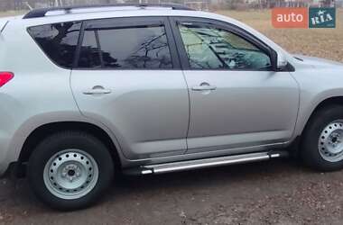 Внедорожник / Кроссовер Toyota RAV4 2009 в Ровно