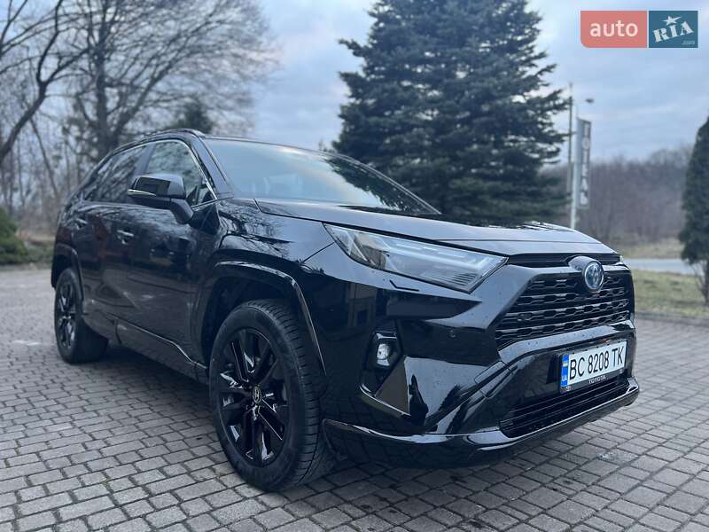 Позашляховик / Кросовер Toyota RAV4 2022 в Львові