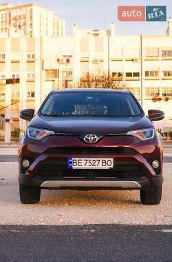 Позашляховик / Кросовер Toyota RAV4 2016 в Києві