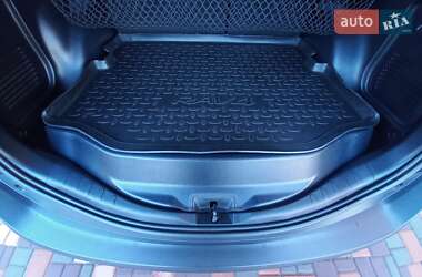 Внедорожник / Кроссовер Toyota RAV4 2013 в 