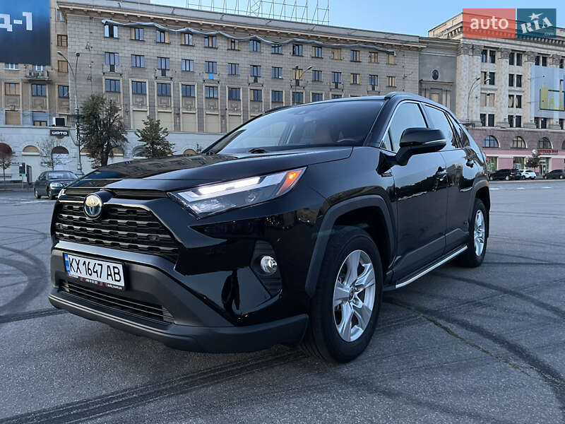 Позашляховик / Кросовер Toyota RAV4 2019 в Харкові