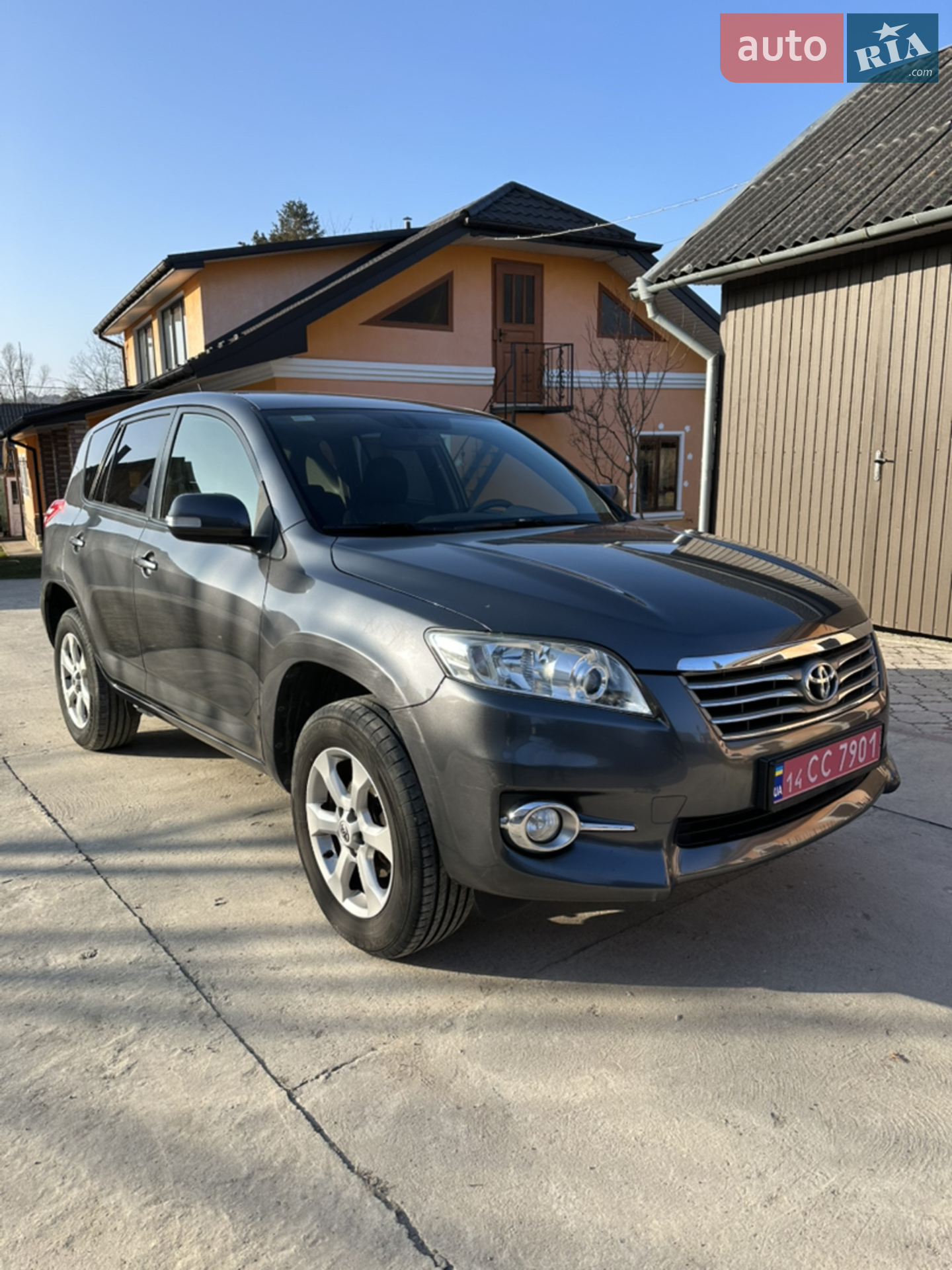 2011 Toyota RAV 4 - фото 1
