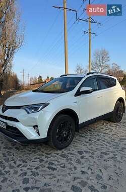 Внедорожник / Кроссовер Toyota RAV4 2017 в Киеве