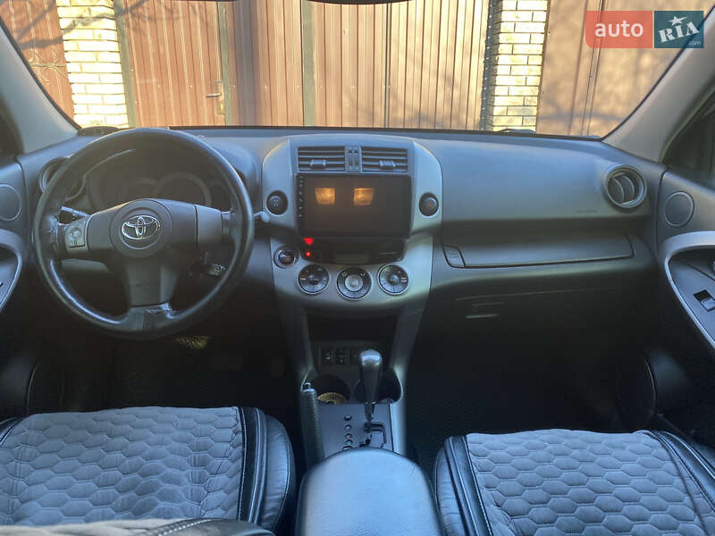 Позашляховик / Кросовер Toyota RAV4 2006 в Запоріжжі