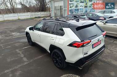 Внедорожник / Кроссовер Toyota RAV4 2022 в 
