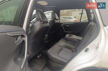 Внедорожник / Кроссовер Toyota RAV4 2022 в 