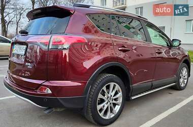 Внедорожник / Кроссовер Toyota RAV4 2015 в Киеве