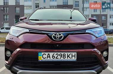 Внедорожник / Кроссовер Toyota RAV4 2015 в Киеве