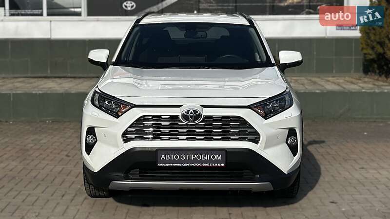 Внедорожник / Кроссовер Toyota RAV4 2019 в Черновцах