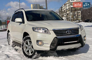 Внедорожник / Кроссовер Toyota RAV4 2011 в Киеве