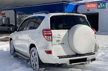 Внедорожник / Кроссовер Toyota RAV4 2011 в Киеве