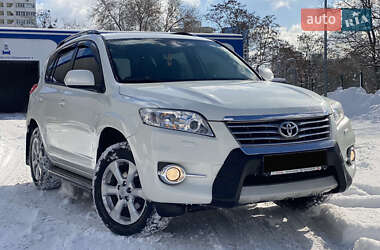 Внедорожник / Кроссовер Toyota RAV4 2011 в Киеве