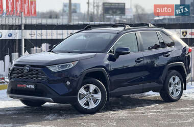 Позашляховик / Кросовер Toyota RAV4 2021 в Києві