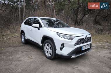 Внедорожник / Кроссовер Toyota RAV4 2019 в Смеле