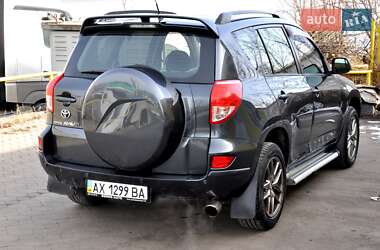 Внедорожник / Кроссовер Toyota RAV4 2006 в Львове