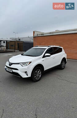 Внедорожник / Кроссовер Toyota RAV4 2017 в Киеве