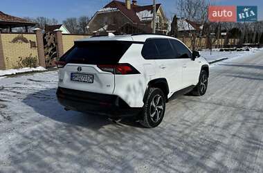 Внедорожник / Кроссовер Toyota RAV4 2021 в Киеве