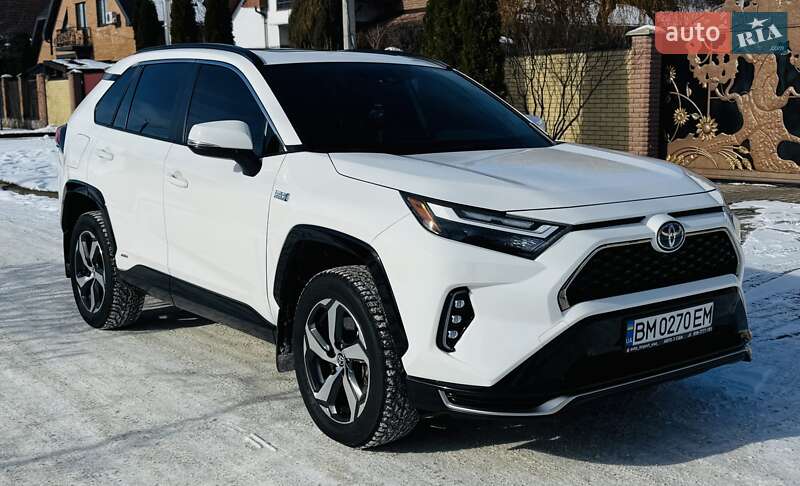 Внедорожник / Кроссовер Toyota RAV4 2021 в Киеве