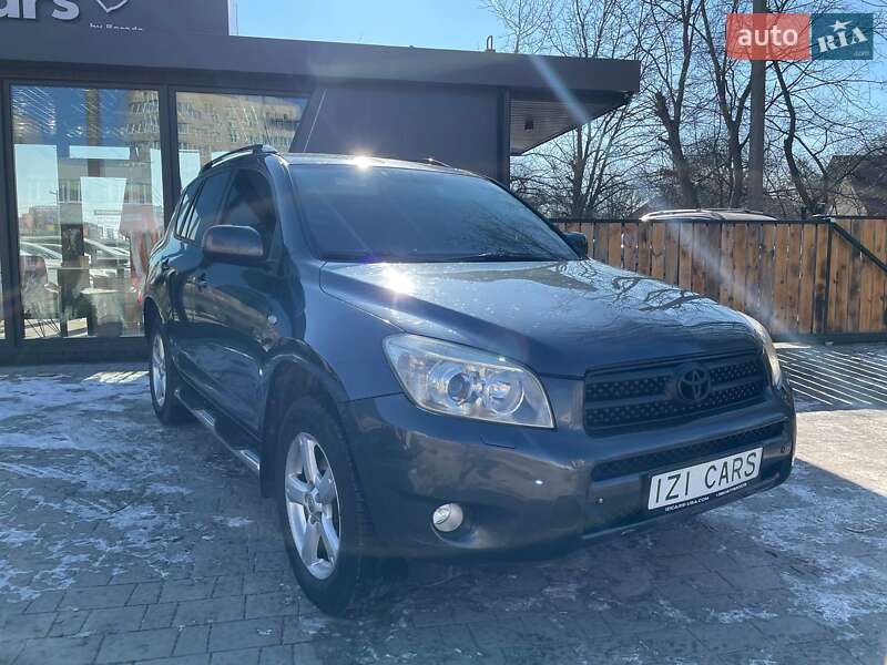 Позашляховик / Кросовер Toyota RAV4 2006 в Львові