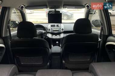 Позашляховик / Кросовер Toyota RAV4 2006 в Львові