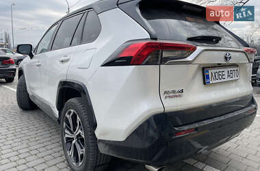 Внедорожник / Кроссовер Toyota RAV4 2020 в Львове