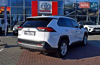 Позашляховик / Кросовер Toyota RAV4 2020 в Житомирі