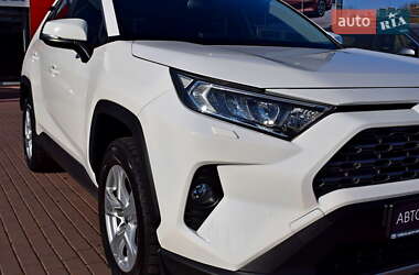 Позашляховик / Кросовер Toyota RAV4 2020 в Житомирі