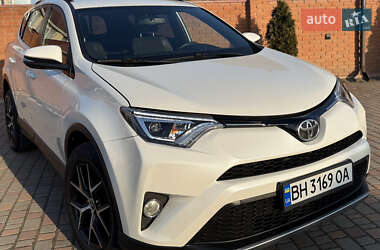 Внедорожник / Кроссовер Toyota RAV4 2016 в Одессе