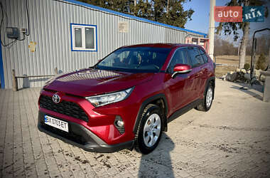 Позашляховик / Кросовер Toyota RAV4 2019 в Тернополі