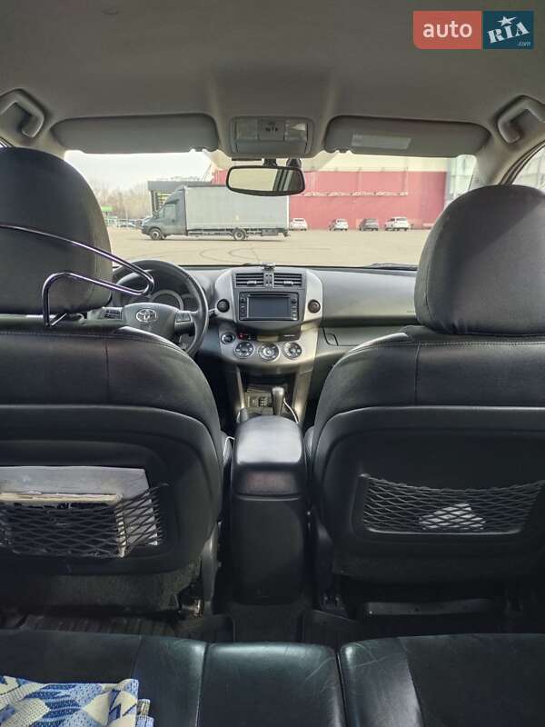 Внедорожник / Кроссовер Toyota RAV4 2012 в Киеве