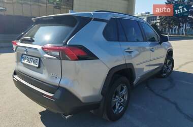 Внедорожник / Кроссовер Toyota RAV4 2019 в 
