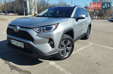 Внедорожник / Кроссовер Toyota RAV4 2019 в 