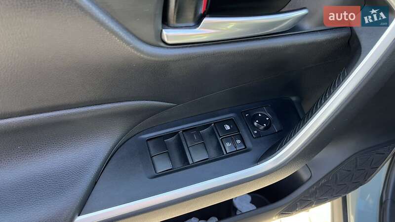 Позашляховик / Кросовер Toyota RAV4 2019 в Вінниці