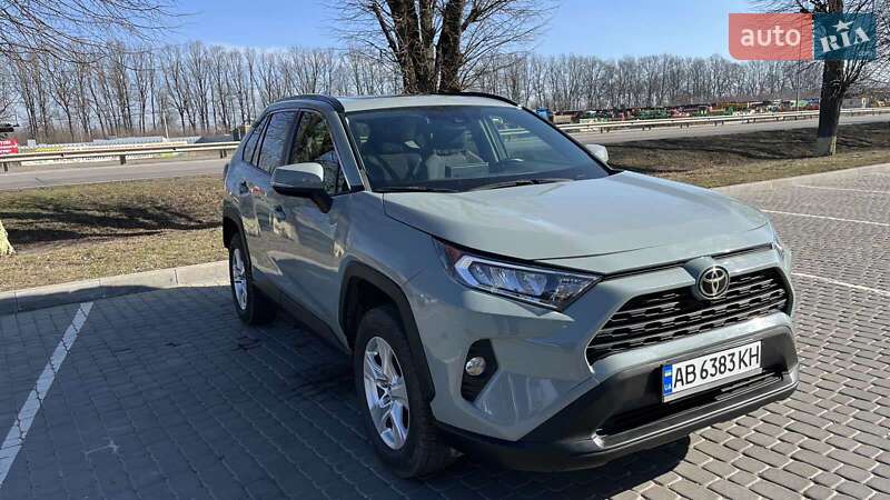 Позашляховик / Кросовер Toyota RAV4 2019 в Вінниці