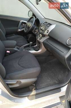 Внедорожник / Кроссовер Toyota RAV4 2008 в 
