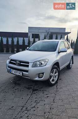 Внедорожник / Кроссовер Toyota RAV4 2009 в Надворной