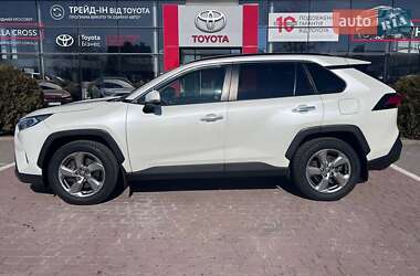 Позашляховик / Кросовер Toyota RAV4 2021 в Хмельницькому